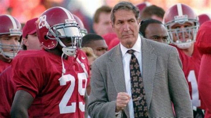 Gene Stallings (Football Coach) - Age, Birthday, Bio, Facts, Family, Net Worth, Height & More