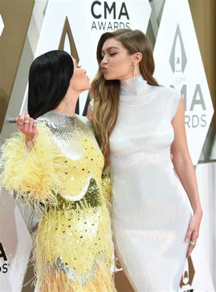 Gigi Hadid and Kacey Musgraves Are BFF Goals on the 2019 CMA Awards Red Carpet