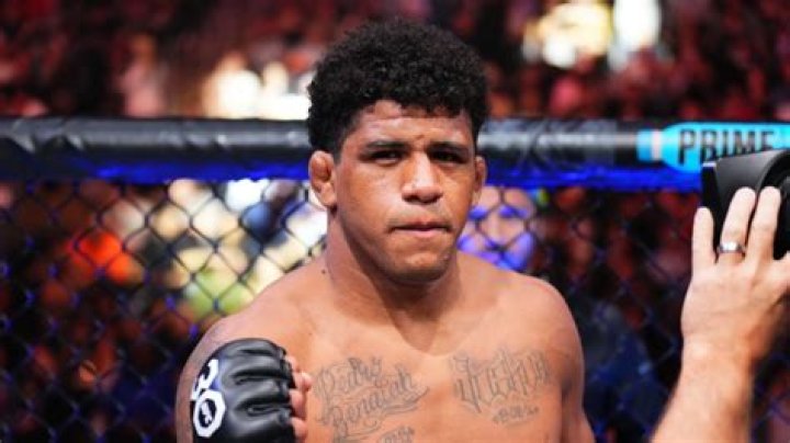 Gilbert Burns (MMA Fighter) - Age, Birthday, Bio, Facts, Family, Net Worth, Height & More