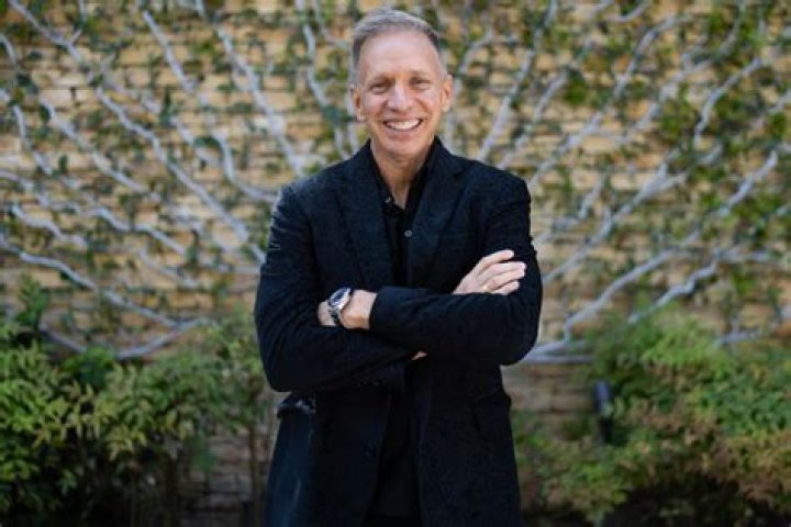 Glenn Stearns Biography, Age, Height, Wife, Net Worth, Family