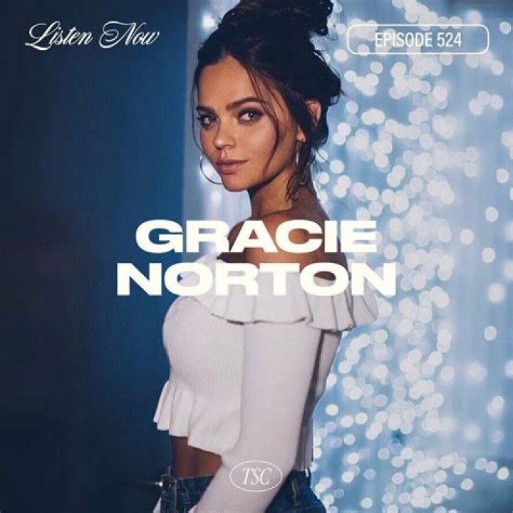 Gracie Norton (Instagram Star) - Age, Birthday, Bio, Facts, Family, Net Worth, Height & More