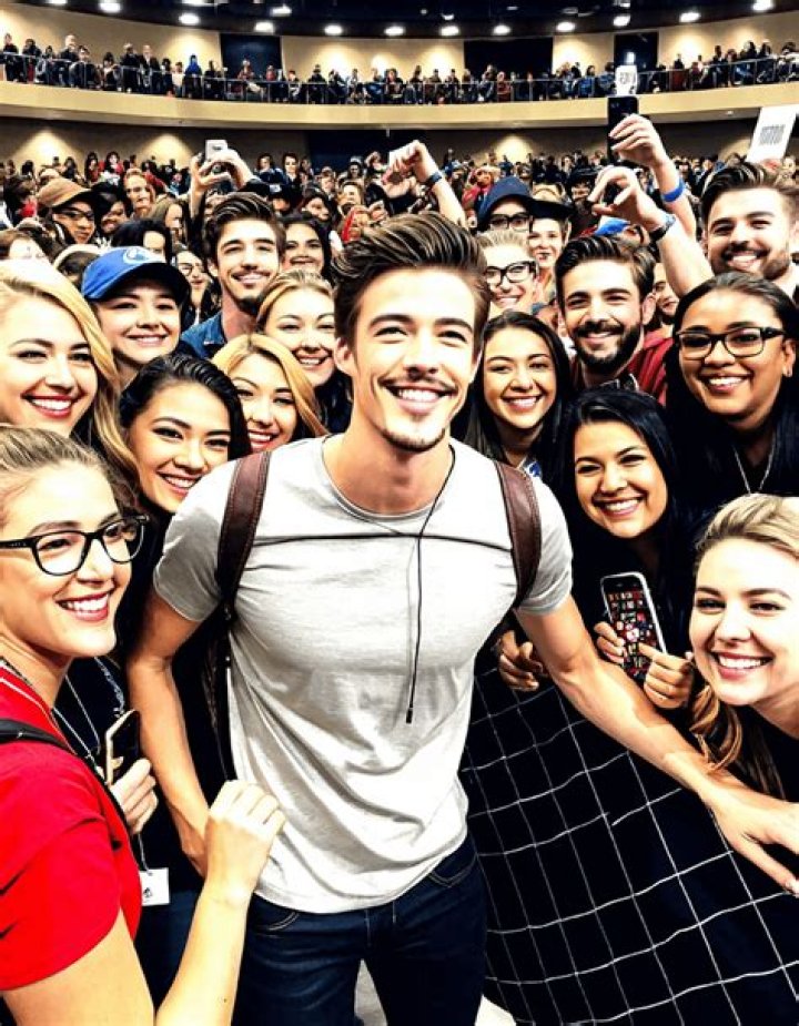 Grant Gustin Biography, Age, Height, Wife, Net Worth, Family