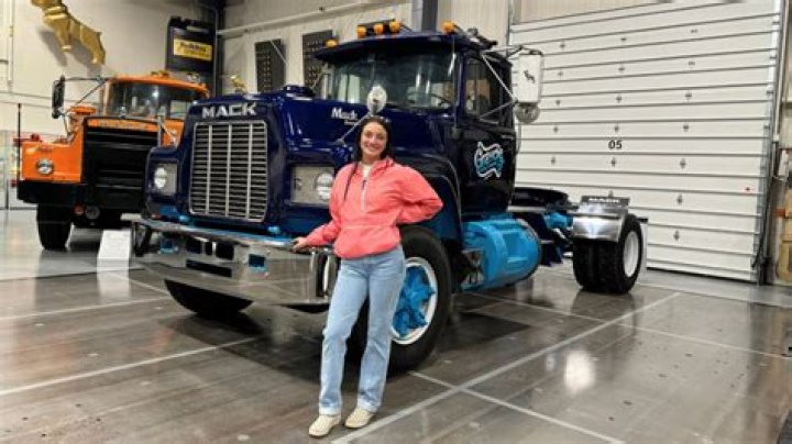 Grayce Emmick (TikTok Star) - Age, Birthday, Bio, Facts, Family, Net Worth, Height & More