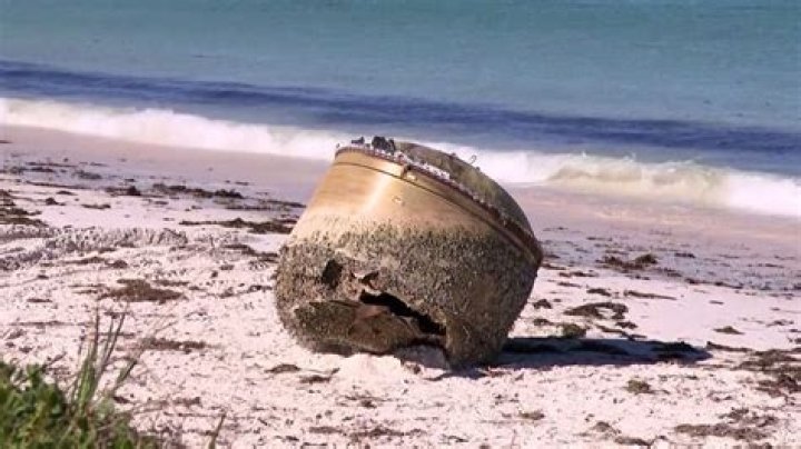 Mysterious Cylinder On Western Australian Beach Baffles Police
