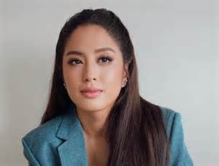 Gretchen Ho (TV Show Host) - Age, Birthday, Bio, Facts, Family, Net Worth, Height & More