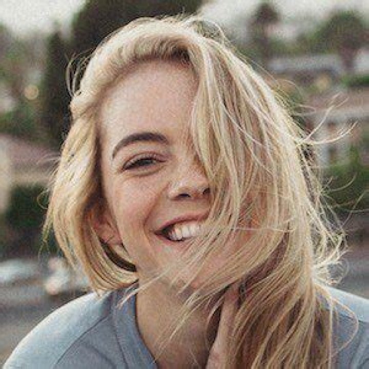 Haley Nicole Permenter (Model) - Age, Birthday, Bio, Facts, Family, Net Worth, Height & More