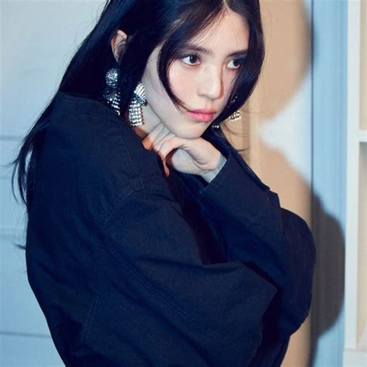 Han So-Hee (TV Actress) - Age, Birthday, Bio, Facts, Family, Net Worth, Height & More