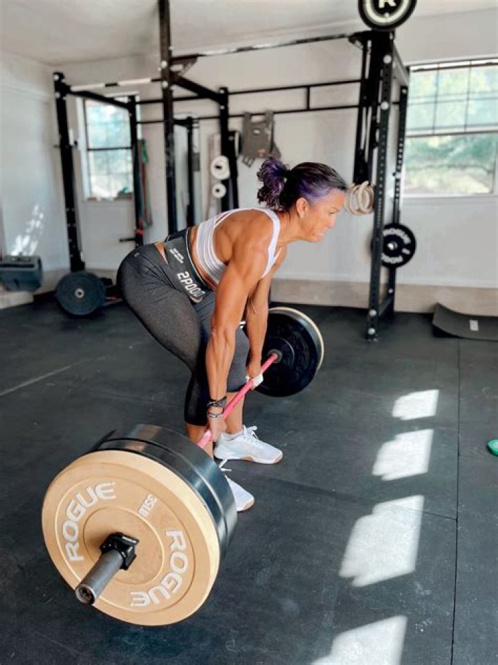 
Has Lisa Thiel From Eggheads Lost Weight? 