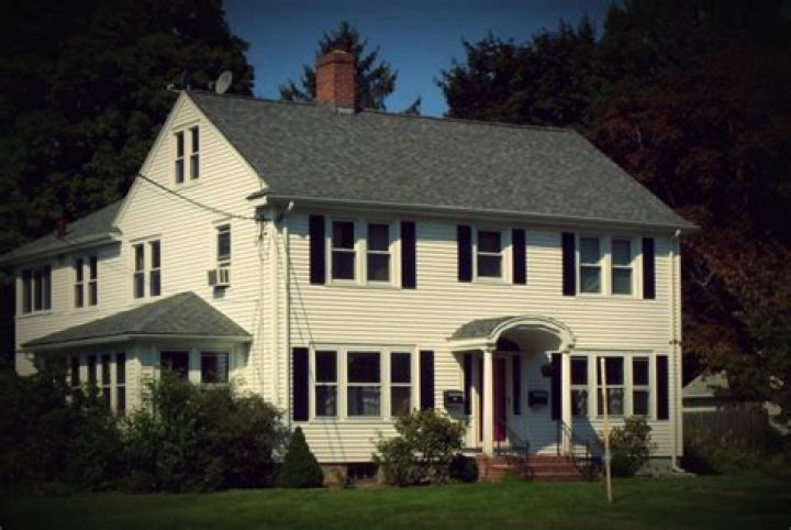 The Chilling True Story Behind 'The Haunting In Connecticut'
