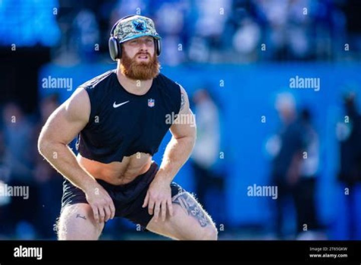 Hayden Hurst (Football Player) - Age, Birthday, Bio, Facts, Family, Net Worth, Height & More