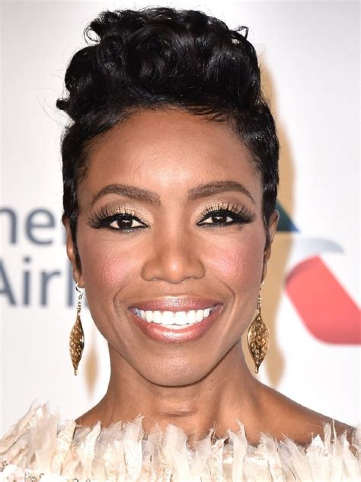 Heather Headley Bio & Wiki: Net Worth, Age, Height & Weight
