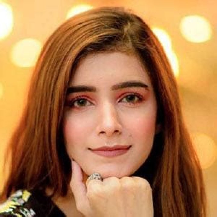 Hemayal Attique (Blogger) - Age, Birthday, Bio, Facts, Family, Net Worth, Height & More