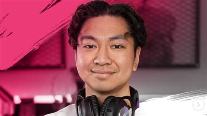 Henry Tran (YouTube Star) - Age, Birthday, Bio, Facts, Family, Net Worth, Height & More