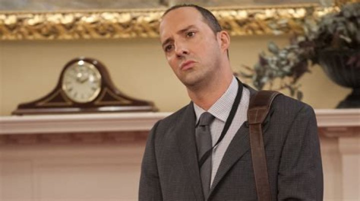 
Here’s Everything You Need to Know If Tony Hale Is Arrested 