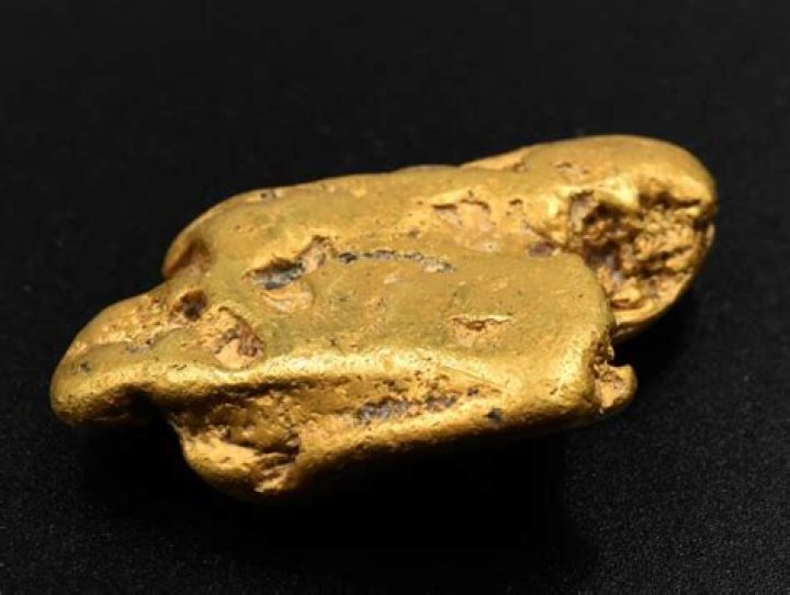 Metal Detectorist Finds Largest Gold Nugget In English History