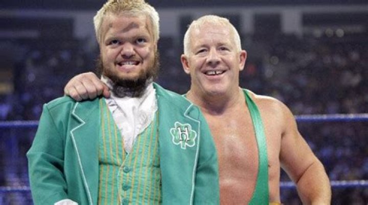 Hornswoggle (Wrestler) - Age, Birthday, Bio, Facts, Family, Net Worth, Height & More