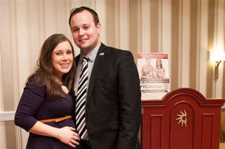 How did Josh and Anna Duggar meet?