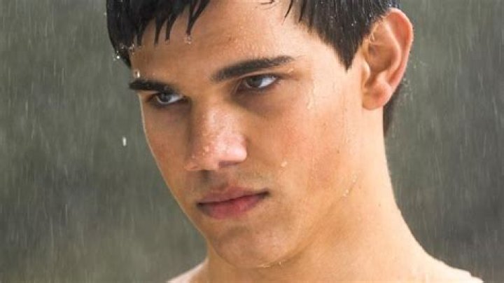 How do the Quileute feel about Twilight? – Celebrity.fm – #1 Official Stars, Business & People Network, Wiki, Success story, Biography & Quotes