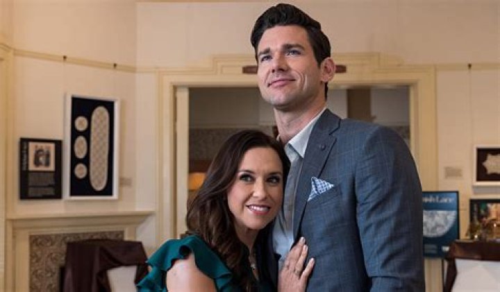 How much money is Lacey Chabert worth? – Celebrity.fm – #1 Official Stars, Business & People Network, Wiki, Success story, Biography & Quotes