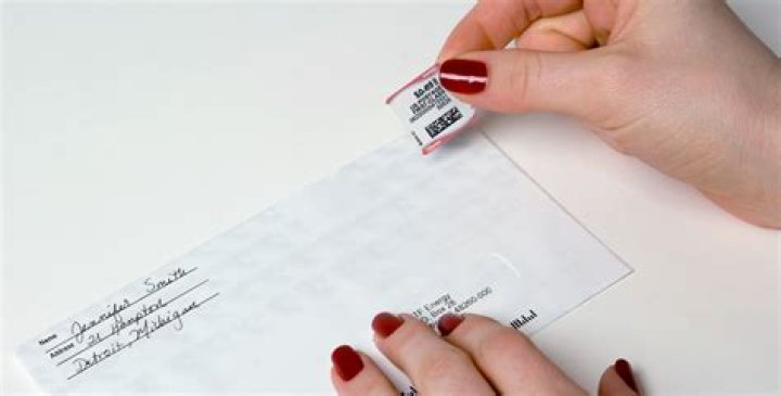 How much postage do I need for a Christmas card?