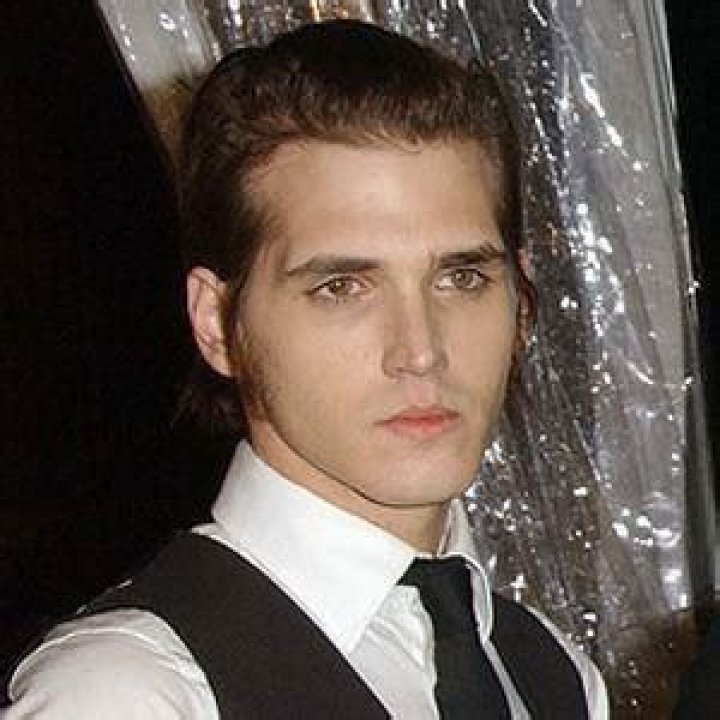 How old is Mikey Way? – Celebrity.fm – #1 Official Stars, Business & People Network, Wiki, Success story, Biography & Quotes
