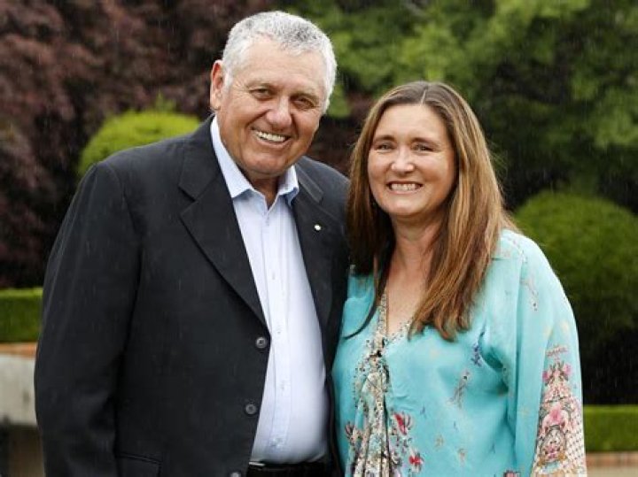 
How Rich Is Suzanne Hadley? Career Details To Know About Ray Hadley Wife 