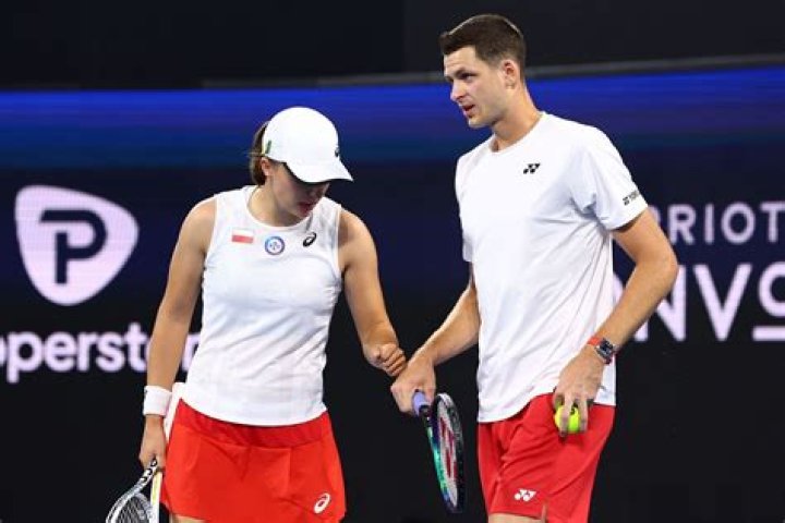Hubert Hurkacz: Girlfriend, Family, Prize Money & Net Worth