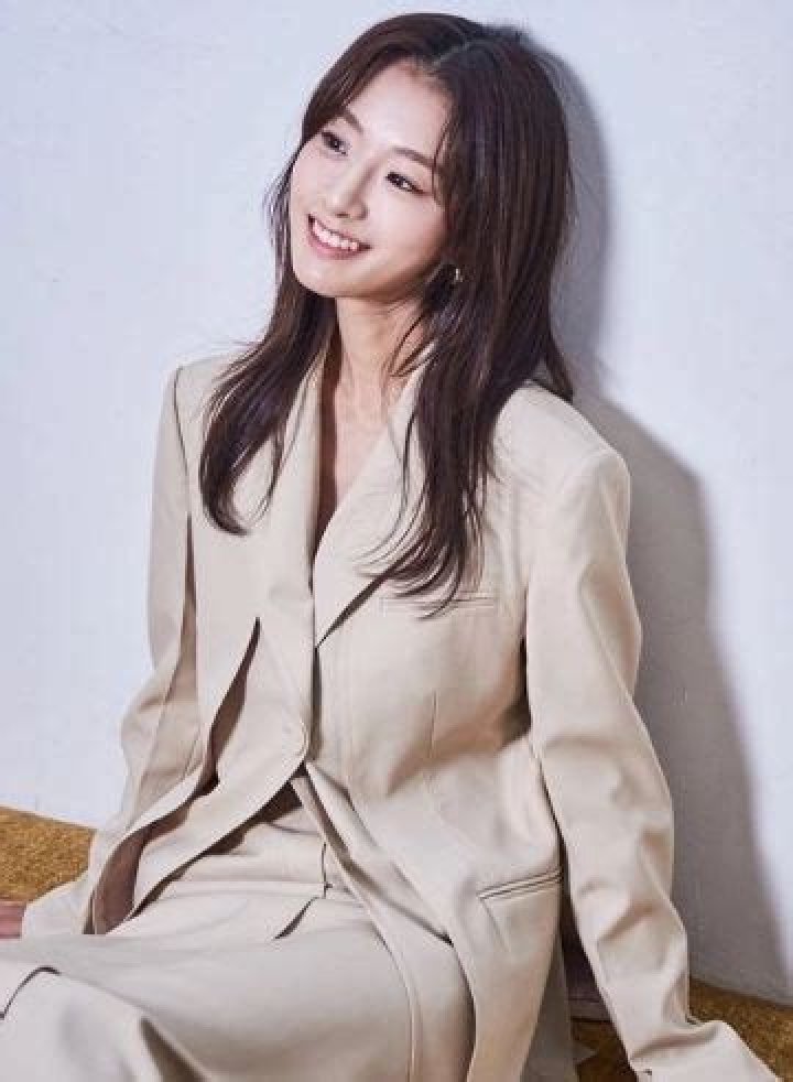 Hyunri (Actress) Wiki, Age, Height, Husband, Family, Net worth, Biography, Nationality & More