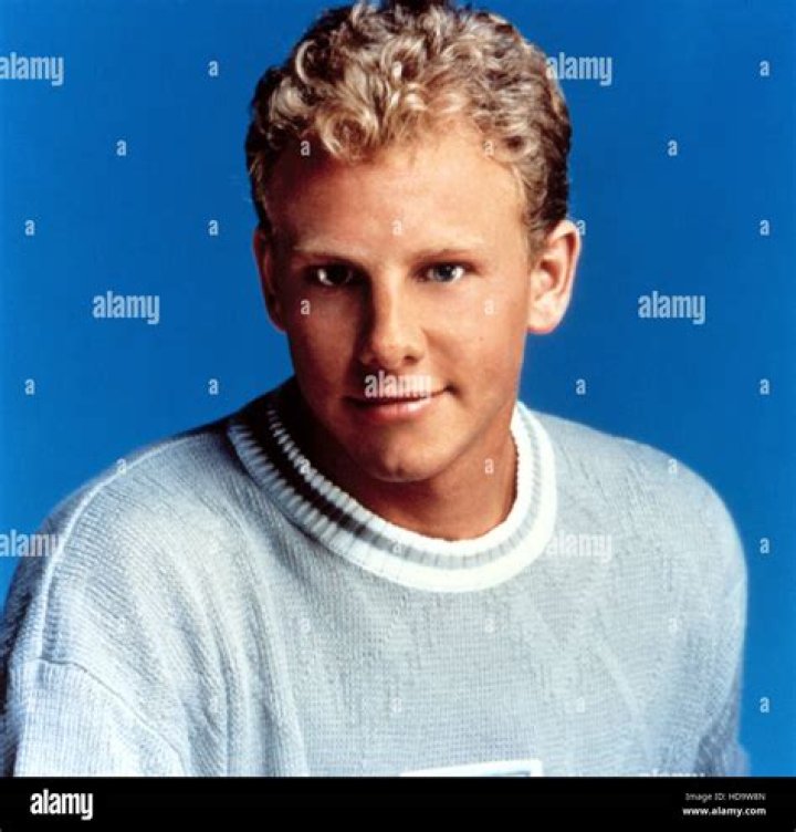 Ian Ziering (TV Actor) - Age, Birthday, Bio, Facts, Family, Net Worth, Height & More