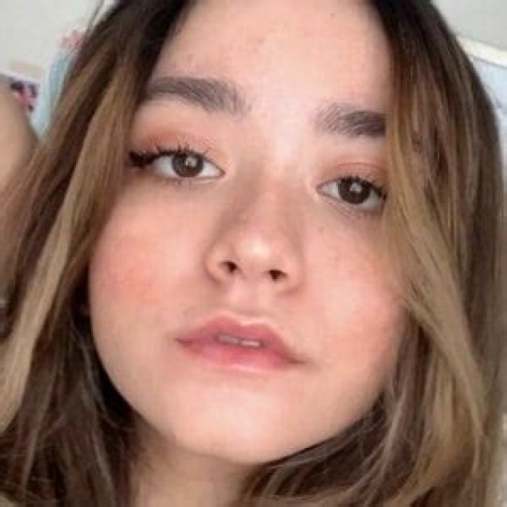 Ibella (YouTube Star) - Age, Birthday, Bio, Facts, Family, Net Worth, Height & More