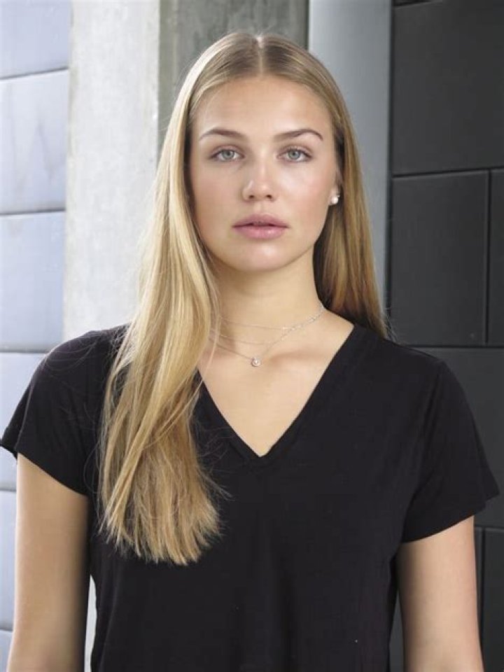 Ida Lundgren (Model) - Age, Birthday, Bio, Facts, Family, Net Worth, Height & More