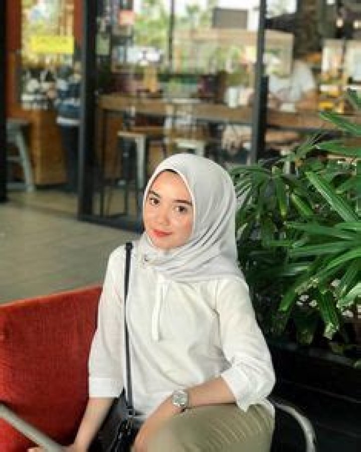 Ieka Tajudin (Instagram Star) - Umur, Ulang Tahun, Bio, Fakta, Keluarga, Kekayaan Bersih, Tinggi Badan & Lainnya