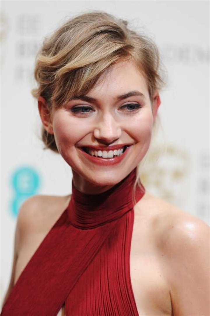 Imogen Poots Biography, Age, Height, Husband, Net Worth, Family
