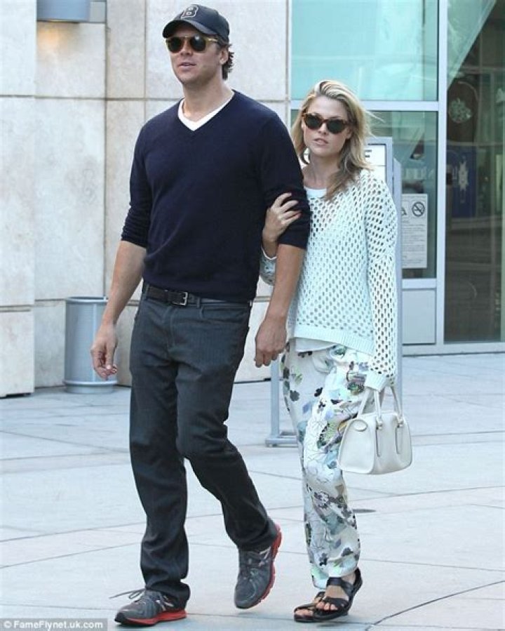 
Is Amber MacArthur Married? Her Wiki, Age, Husband and Net worth 