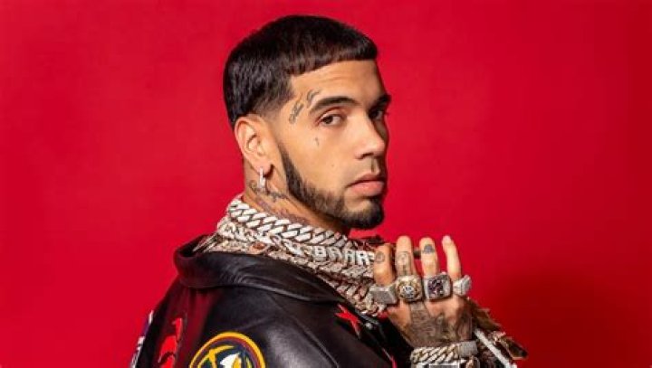 ¿Anuel AA es rico? – Celebrity.fm