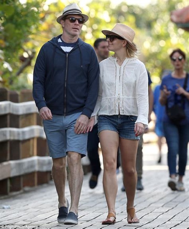 Is Bobby Flay still dating Helene Yorke? – Celebrity.fm – #1 Official Stars, Business & People Network, Wiki, Success story, Biography & Quotes