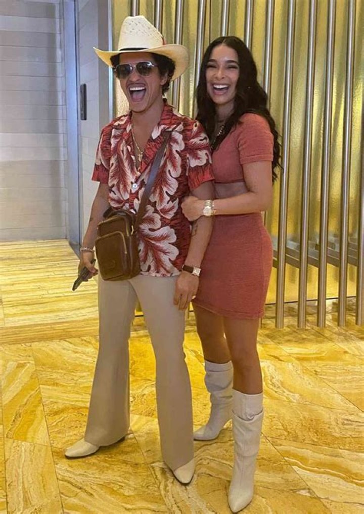 Is Bruno Mars still with Jessica Caban? – Celebrity.fm – #1 Official Stars, Business & People Network, Wiki, Success story, Biography & Quotes