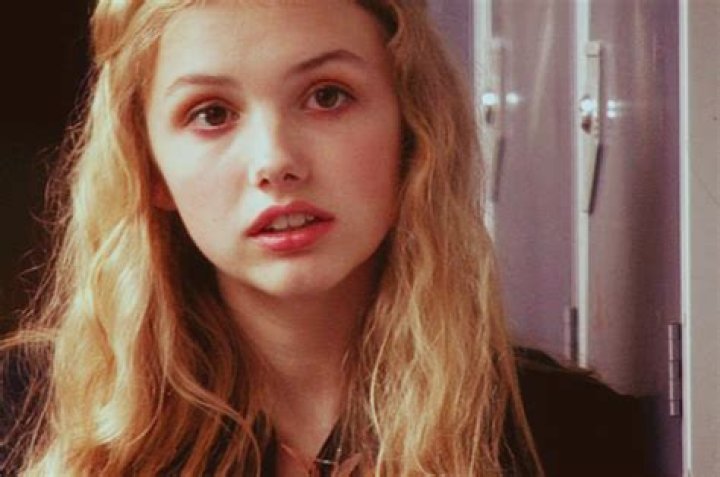 Is Cassie in Skins actually anorexic? (Celebrity Exclusive)