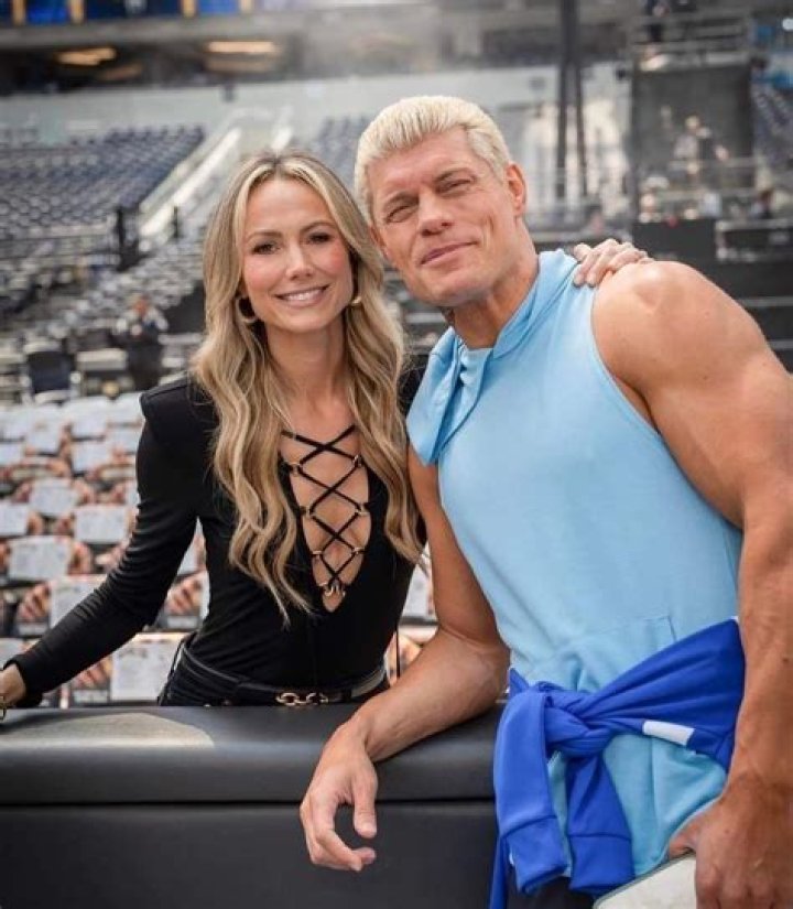 
Is Dolph Ziggler Married? Or Dating a Girlfriend? 