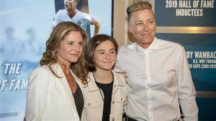 Is Glennon Doyle Sister Married? Amanda Doyle Ex Husband And Partner 2022