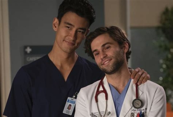 Is Grey’s Anatomy’s Star Alex Landi Gay? Find Out Here!