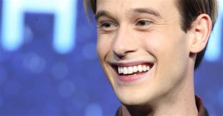Fans Are Skeptical AF About ‘Hollywood Medium’ Star Tyler Henry’s Psychic Abilities