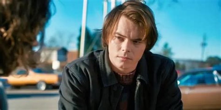 
Is Jonathan Byers might be pansexual? 