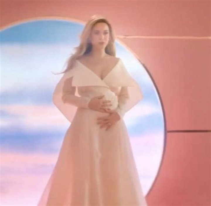 Katy Perry Announces Pregnancy in New Music Video ‘Never Worn White’