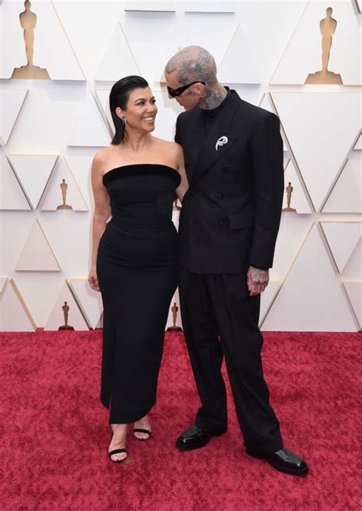 Kourtney Kardashian Confirms She’s Attending the Oscars With Fiance Travis Barker in ‘Prep’ Video