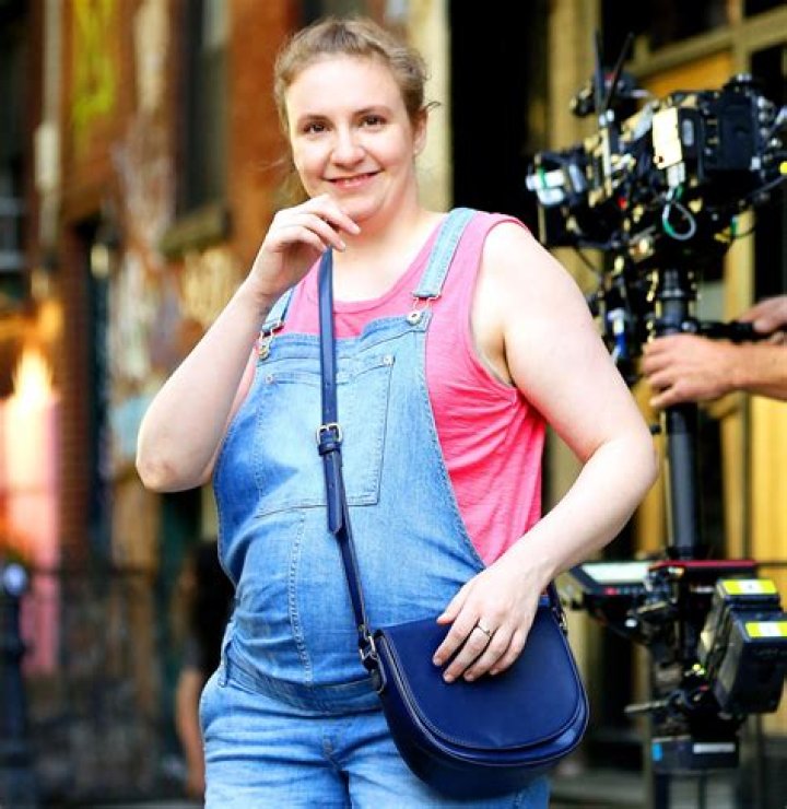 Is Lena Dunham Pregnant? The Actress Sparks Rumors Over ‘Girls’ Baby Bump