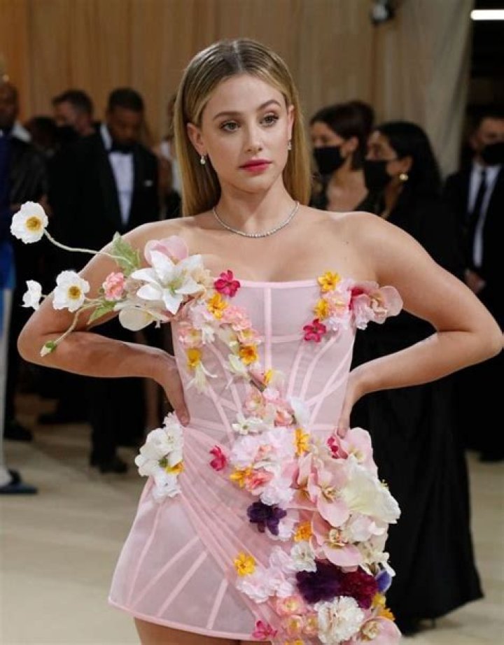 
Is Lili Reinhart Gay? Age, Height, Net Worth 