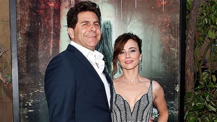 Is Linda Cardellini in a relationship? – Celebrity.fm – #1 Official Stars, Business & People Network, Wiki, Success story, Biography & Quotes