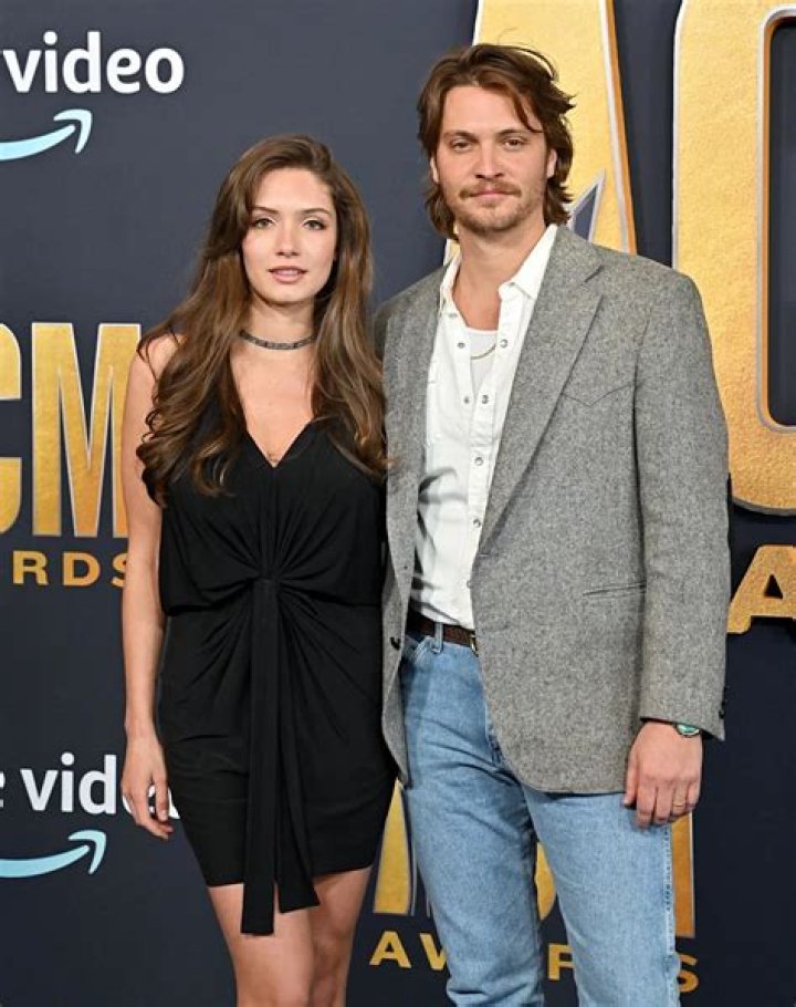 
Is Luke Grimes Married? Who Is Wife Of Yellowstones Luke Grimes? Luke Grimess Net Worth, Family, Height, Biography And More 
