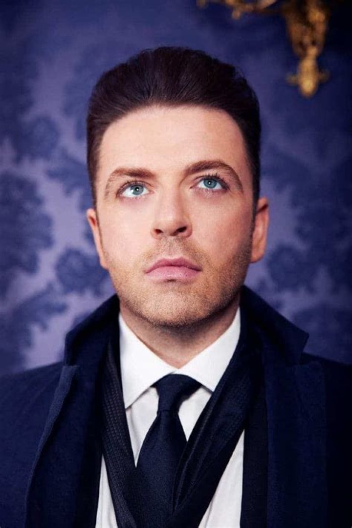 
Is Mark Feehily Gay? Age, Height, Net Worth 
